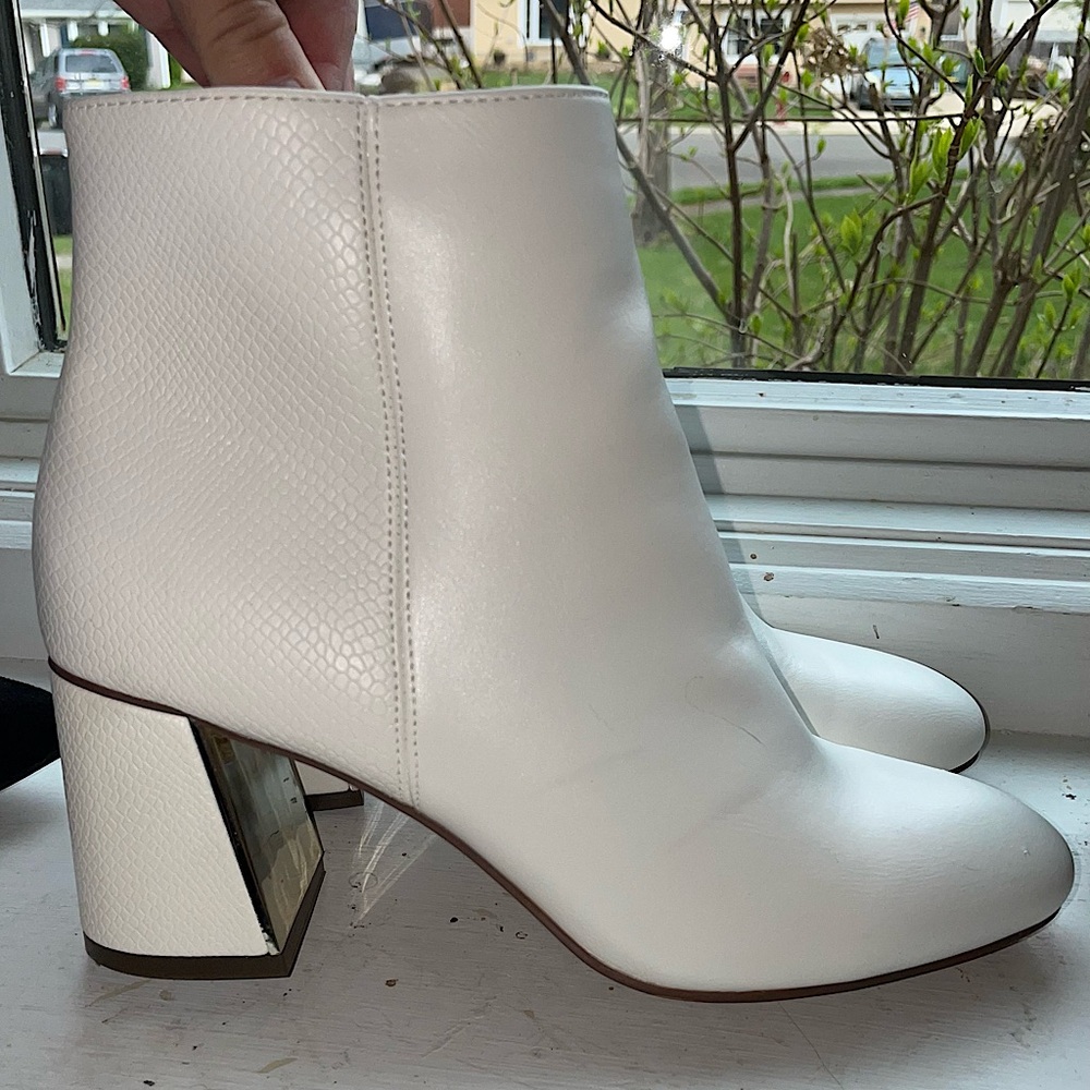 5 SHOE BUNDLE $30 Women’s Size 7.5 Heels and Booties LOT - Like New/Gently Used